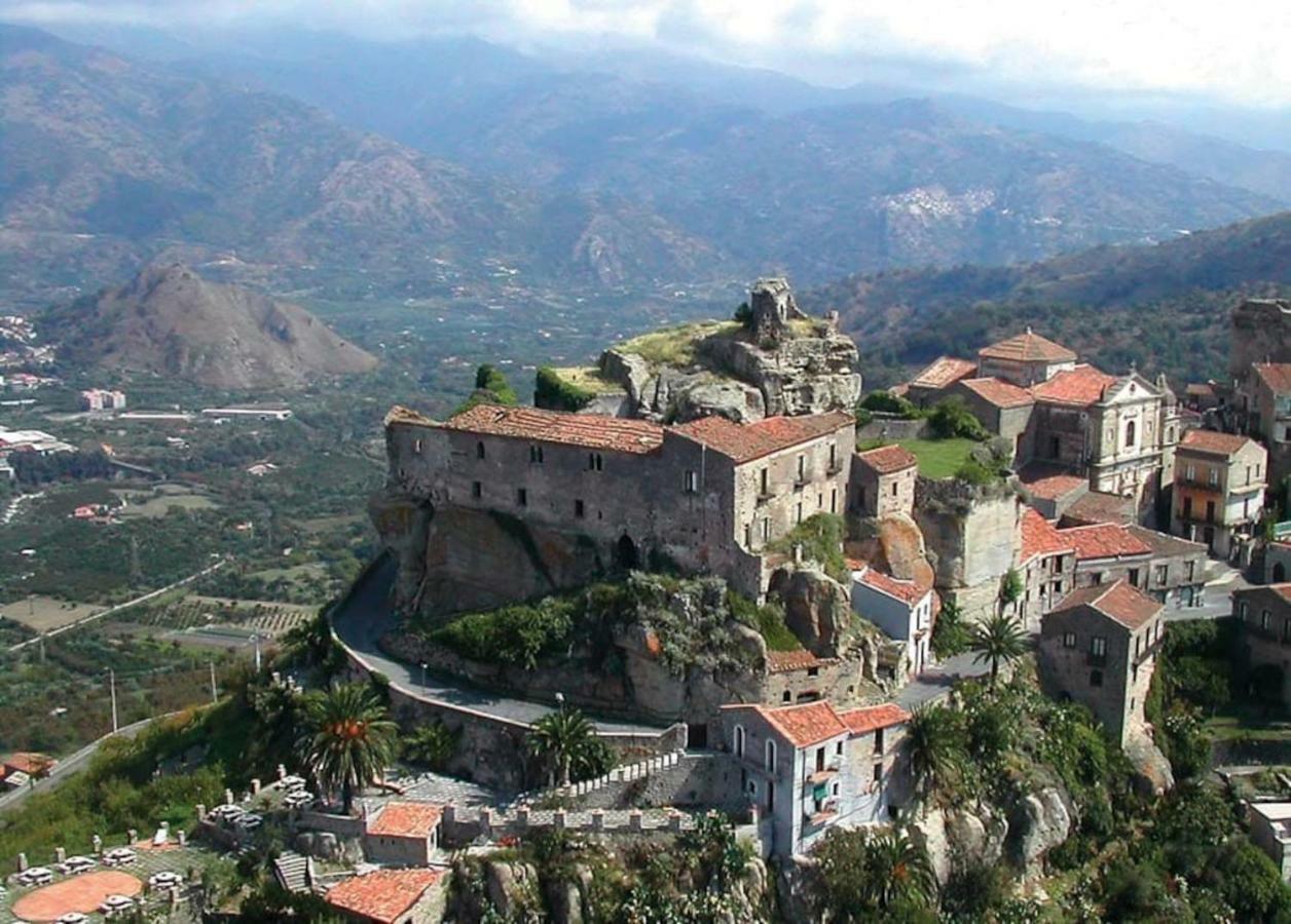 Apartamento Casa Tuccari Castiglione Di Sicilia Exterior foto
